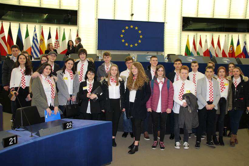 Srednjoškolci iz Ivanić-Grada nagrađeni putovanjem u Strasbourg