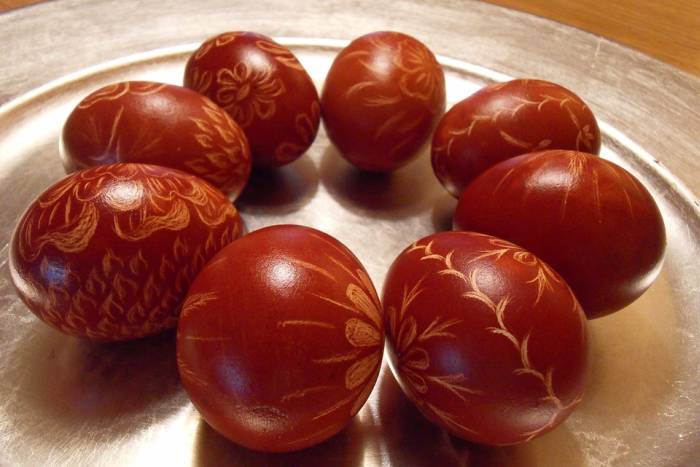 DOBAR SAVJET: Bojanje jaja za Uskrs prirodnim bojama