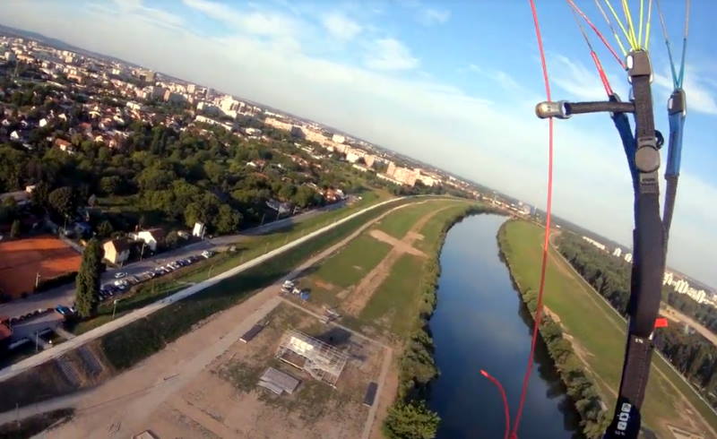 LJETO NA SAVI: Svake subote i srijede besplatan paragliding za sve građane