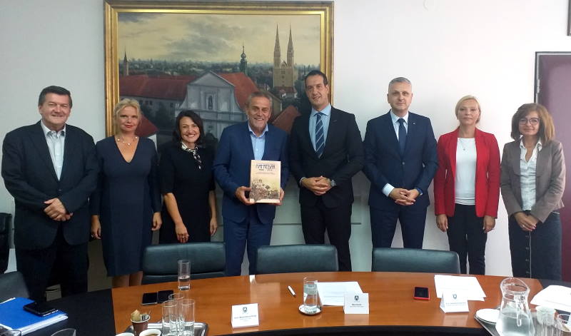 Gradonačelnik Bandić primio izaslanstvo HKD Napredak predvođeno predsjednikom Nikolom Čičom