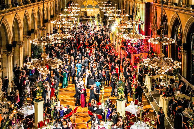 Tradicija je IN! Beč otvara sezonu raskošnih bečkih balova, profitirat će i gradski obrtnici