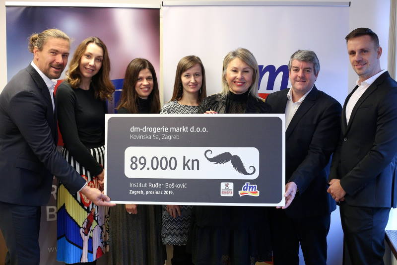 Tvrtka dm Institutu Ruđer Bošković predala donaciju od 89.000 kuna za istraživanje raka prostate