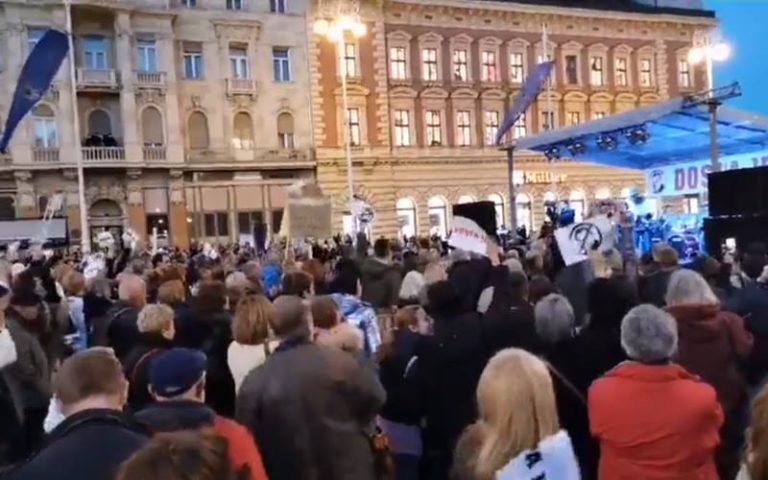 Na Trgu bana Jelačića održan najveći do sada prosvjed protiv gradonačelnika Milana Bandića!