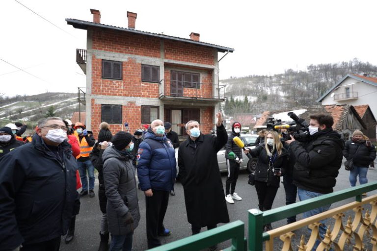 Gradonačelnik Bandić obišao Markuševečki Popovec i Vidovec, većina kuća u kritičnom stanju