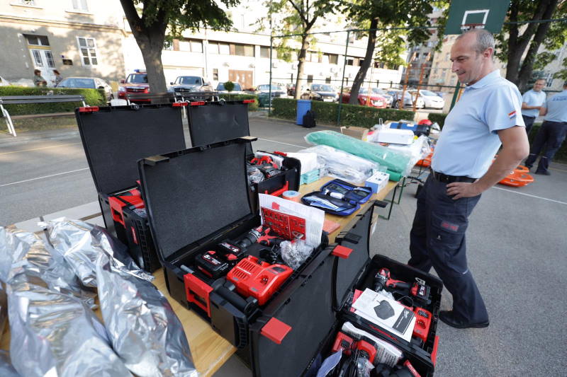 Zagrebački vatrogasci dobili novu opremu za spašavanje vrijednu više od 600.000 kuna
