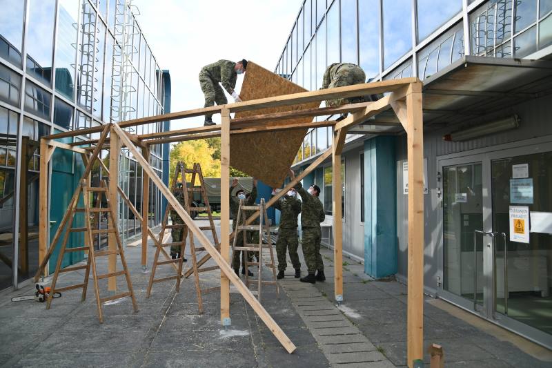PRIPREME ZA ZIMU: Hrvatska vojska sagradila natkriveni prolaz između objekata u KB Dubrava