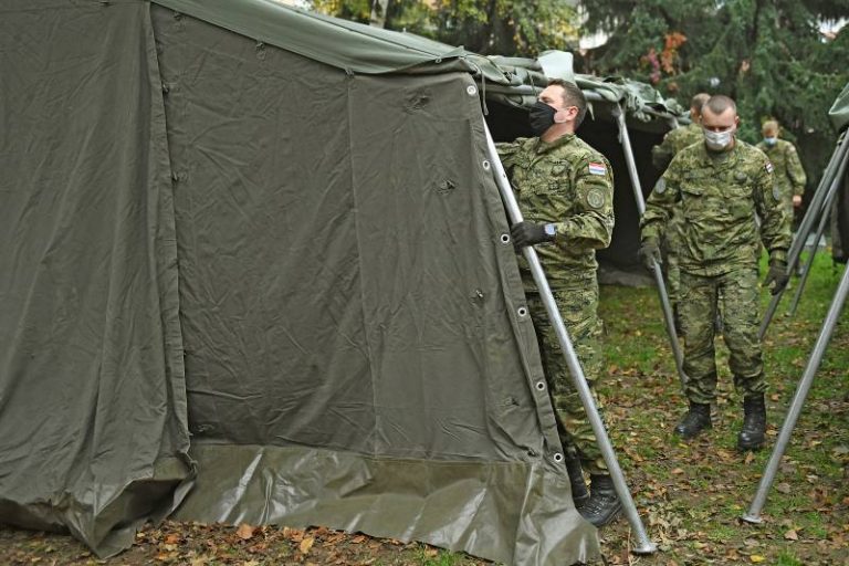 Hrvatska vojska postavila šator ispred Akademije likovnih umjetnosti, služit će kao studentska menza!