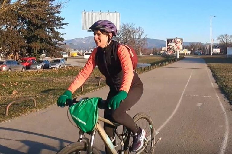 VIDEO REPORTAŽA: Biciklom na posao na šest stupnjeva ispod ništice