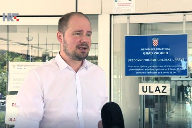 KORLAET POTVRDIO: Sve zagrebačke školarce na klupama će dočekati besplatni udžbenici