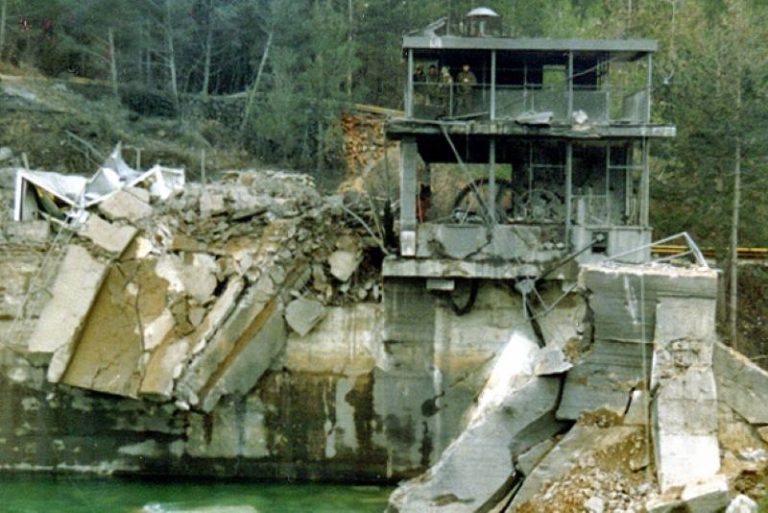 NA DANAŠNJI DAN: Srpske snage minirale branu Peruća. UNPROFOR: “Tisuće ljudi su u opasnosti!”