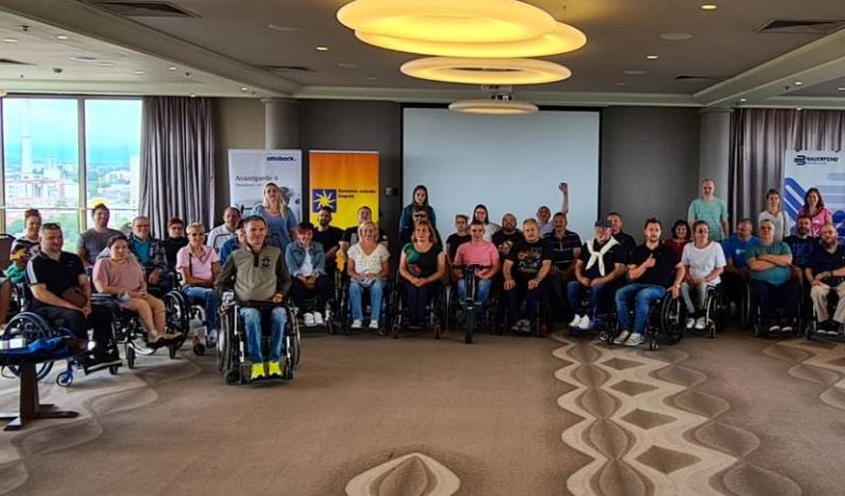 Čak 22 posto zagrebačkih pločnika je neprohodno za osobe u motornim invalidskim kolicima