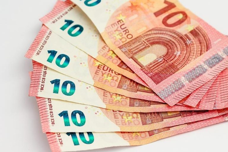 Pojavili se lažni euri, policija objasnila kako ih je najlakše prepoznati