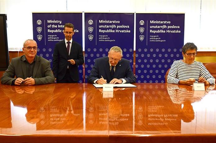 Potpisan Sporazum o suradnji MUP-a i novinarskih udruga