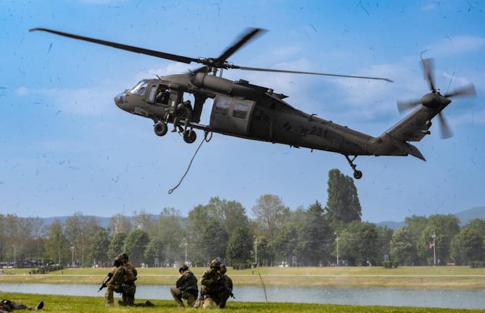 Hrvatska kupuje američka helikoptere Black Hawk, sovjetska tehnologija ide u staro željezo